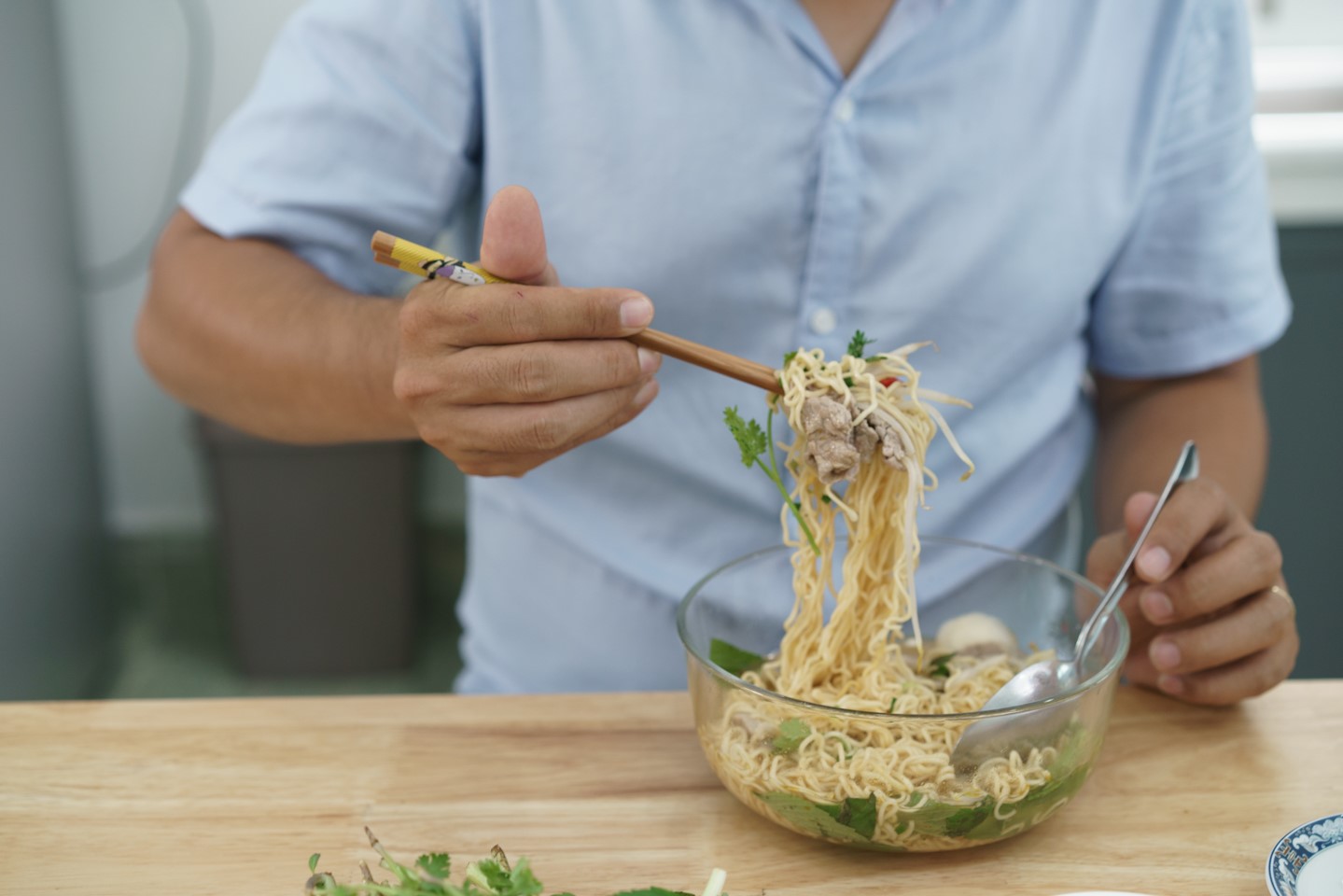 Lượng mì ăn liền phù hợp còn phụ thuộc vào nhu cầu năng lượng, tình trạng cơ thể và chế độ dinh dưỡng của mỗi người