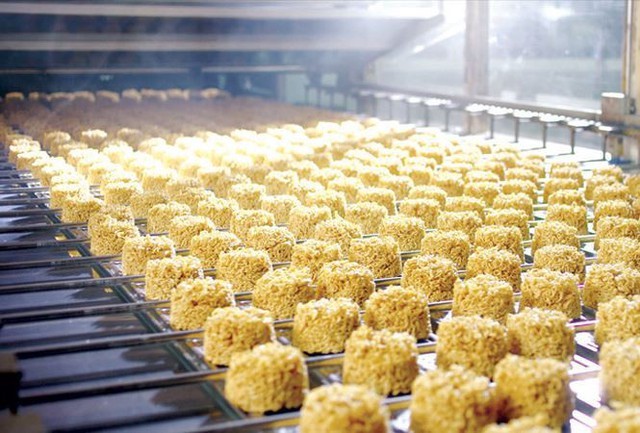 Ở Acecook Việt Nam, các vắt mì ăn liền được chiên bằng dầu được tách lọc bằng công nghệ làm lạnh đột phá, duy trì ổn định nhiệt độ suốt quá trình chiên để đảm bảo lượng trans fat tối thiểu và đạt chuẩn.