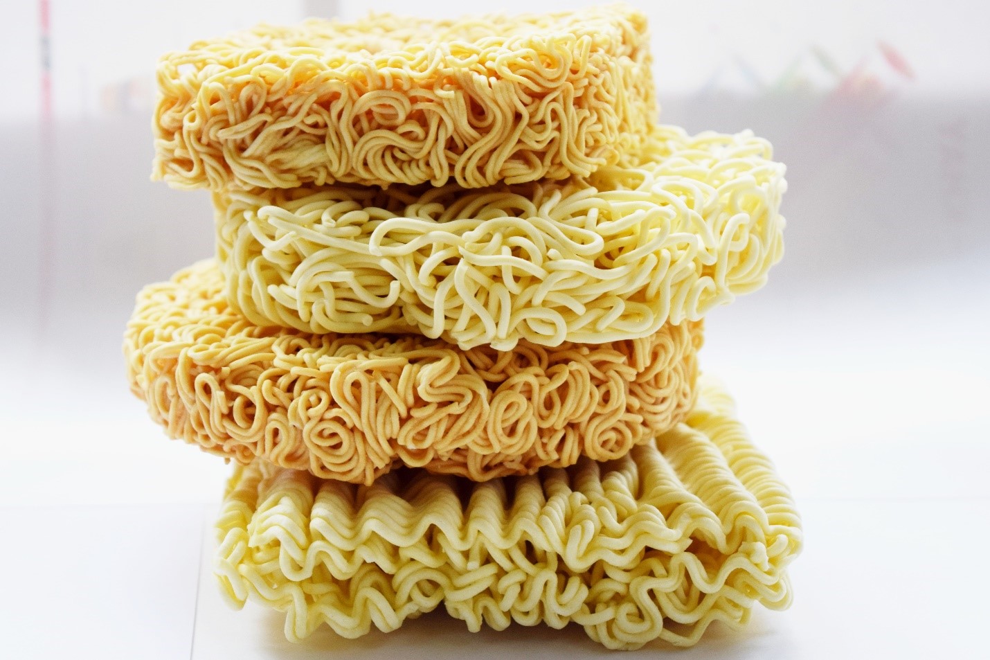 mì ăn liền là thực phẩm được chế biến từ bột lúa mì