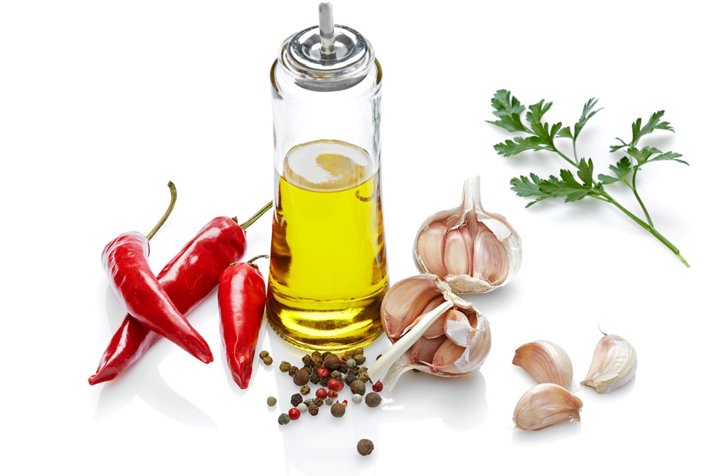 Nguyên liệu làm ra gói dầu trong mì ăn liền được tuyển chọn kỹ càng